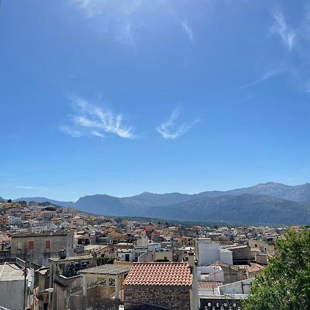 Casa Vacanze Sa Piazza Apartment Dorgali Luaran gambar