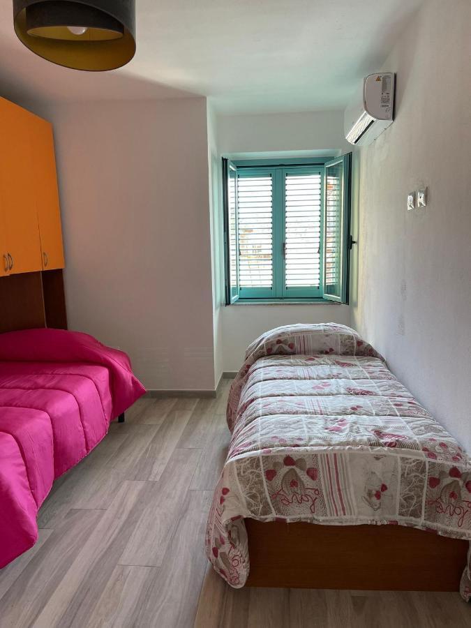 Casa Vacanze Sa Piazza Apartment Dorgali Luaran gambar