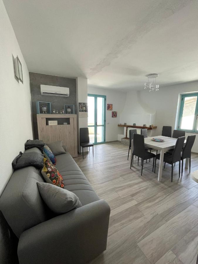 Casa Vacanze Sa Piazza Apartment Dorgali Luaran gambar
