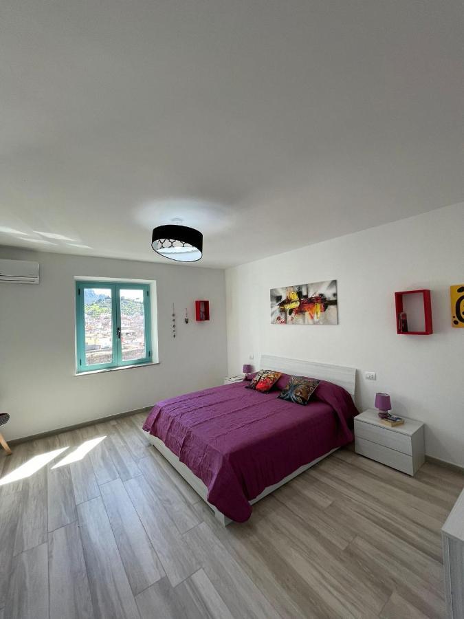 Casa Vacanze Sa Piazza Apartment Dorgali Luaran gambar