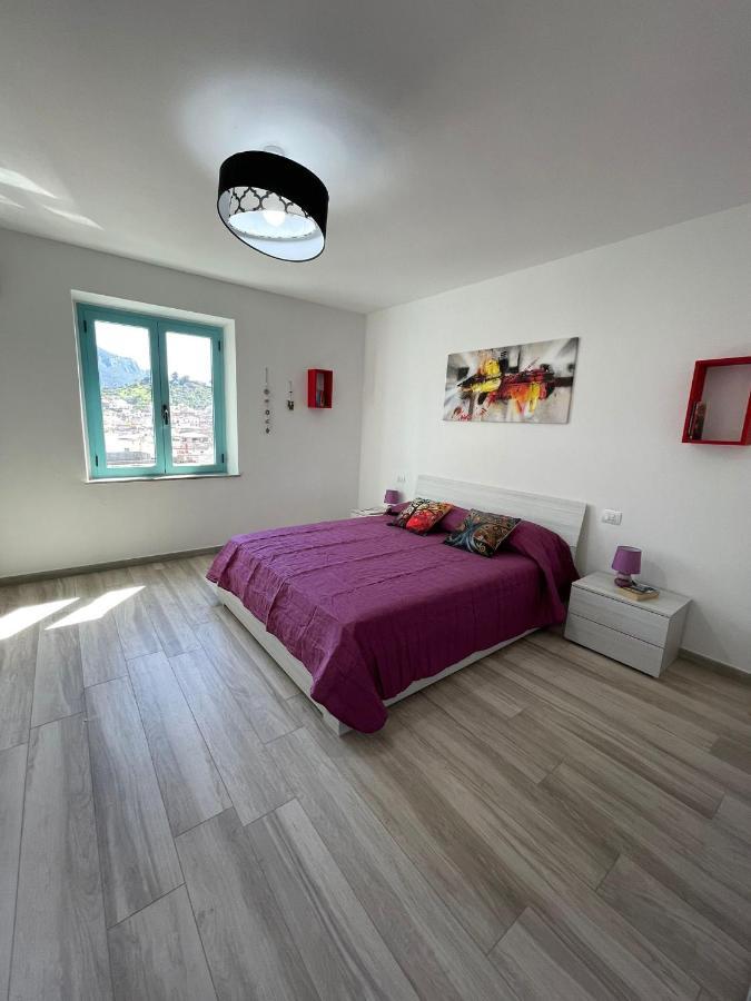 Casa Vacanze Sa Piazza Apartment Dorgali Luaran gambar