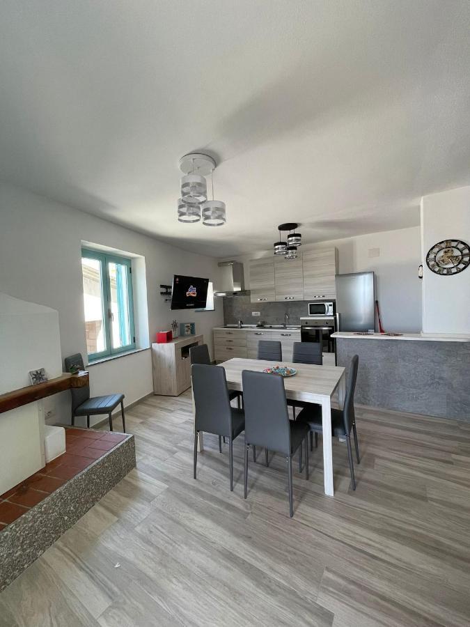 Casa Vacanze Sa Piazza Apartment Dorgali Luaran gambar